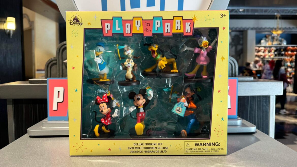 Mickey Mouse and Friends Play in the Park Deluxe Figure Set Spotted At Hollywood Studios!