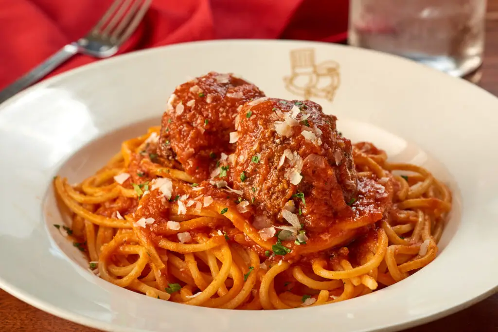 Spaghetti-Alla-Chitarra-Con-Polpette
