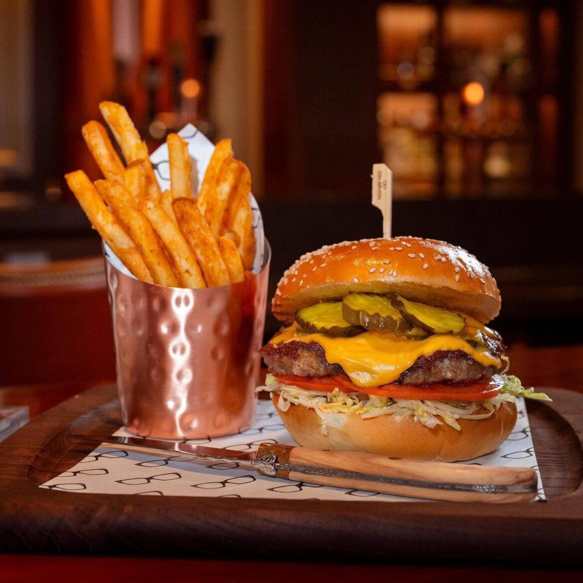 Jolly Good Burger by Chef Jon Ashton Coming to the Disney Wish | Chip ...