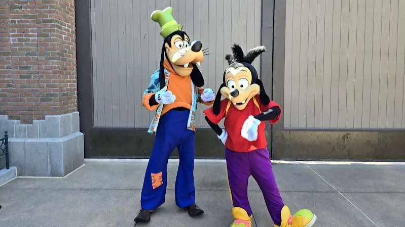 Goofy in his New Hawaiian Shirt Appearing with Max in Hollywood Studios