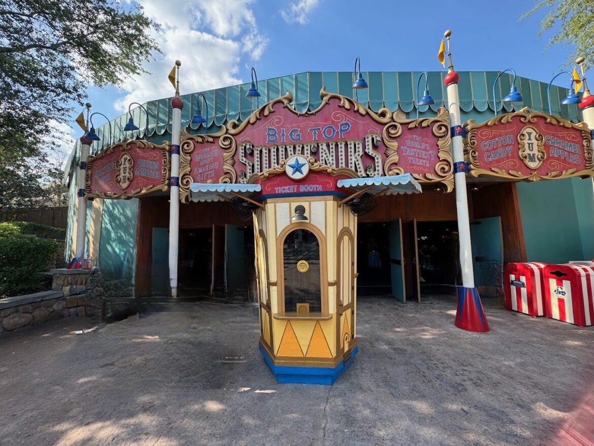 New Ticket Booth Unveiled for Installed for Smellephants on Parade