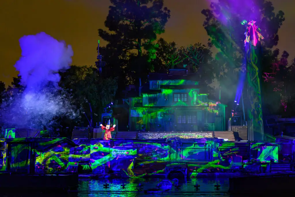 Sorcerer Mickey and Maleficent Face Off in “Fantasmic!” at Disneyland Resort