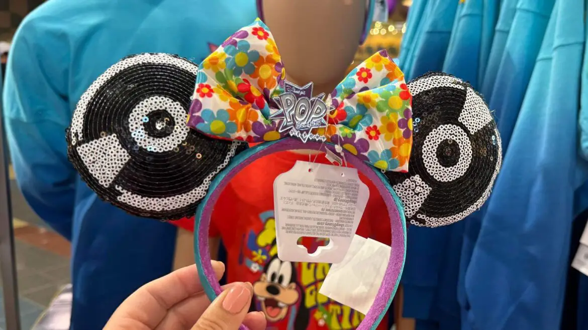 Groovy Pop Century Minnie Ears Spotted At Disney World!