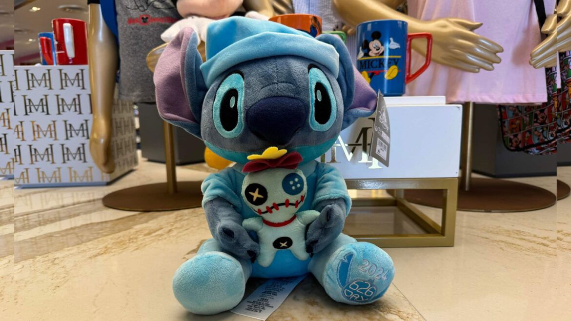 Our Favorite Alien Snuggles In! New Stitch 2024 626 Day Plush Landed at Hollywood Studios!