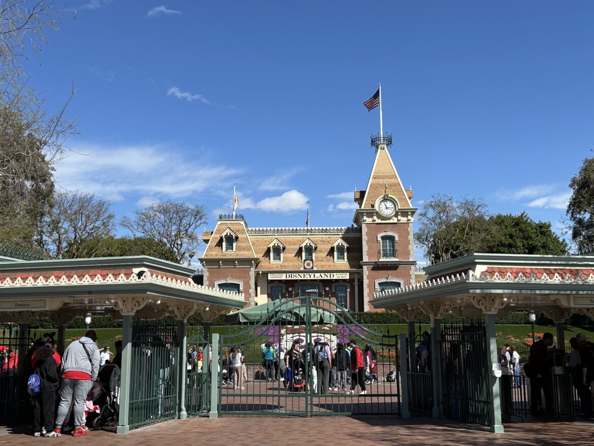 Landslide Victory for Disneyland Resort Cast Members Who Vote to Unionize
