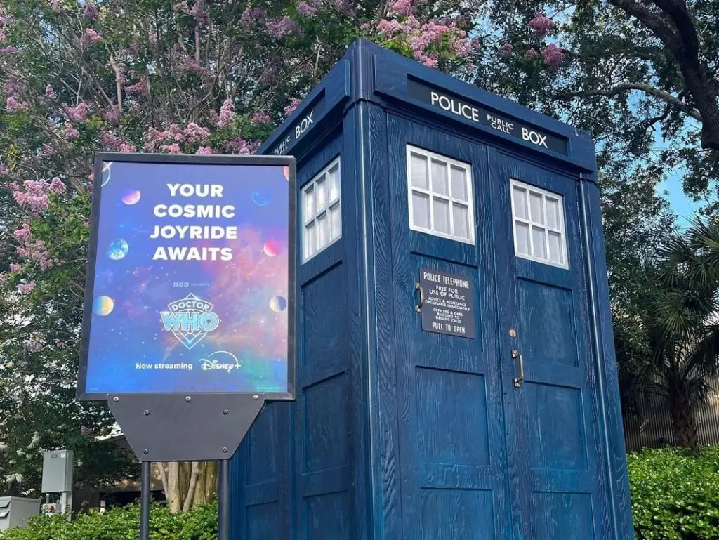 The-Tardis-Arrives-in-Disney-Springs-for-a-Limited-Time-2