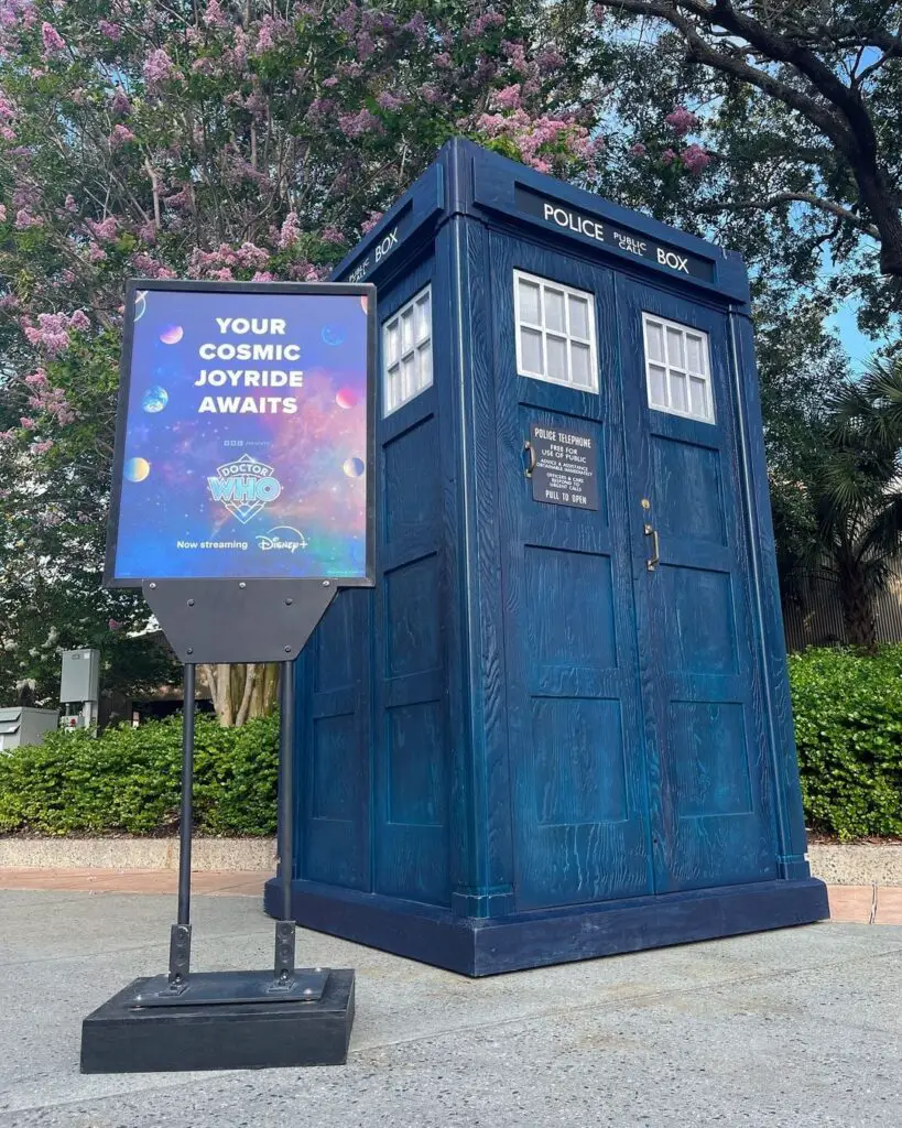 The-Tardis-Arrives-in-Disney-Springs-for-a-Limited-Time