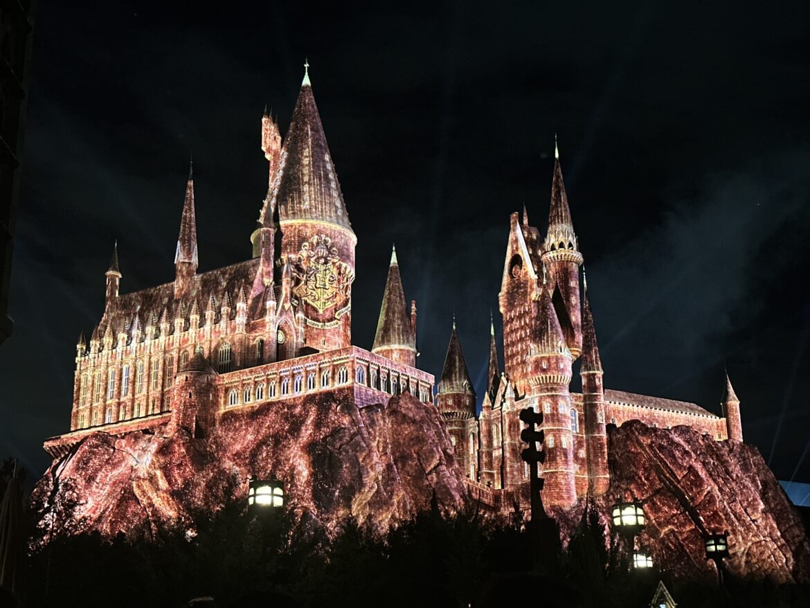 First Look at Hogwarts Always NEW Castle Projection Show