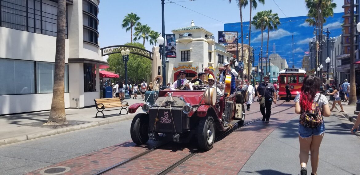 Disneyland Trims Entertainment Offerings Amid Peak Summer Crowds