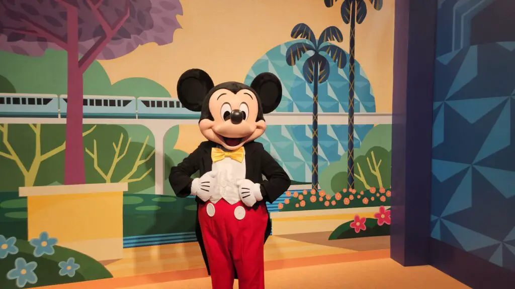 mickey-and-friends-meet-and-greet