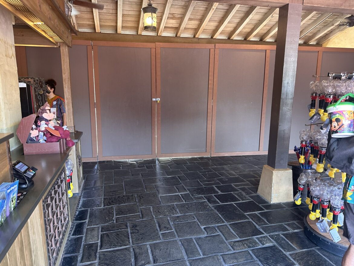 Construction Walls Now up at the Plaza del Sol Caribe Bazaar in Pirates of the Caribbean