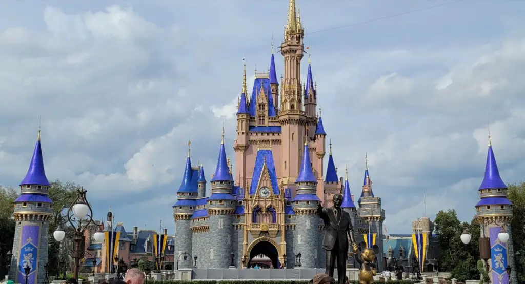 Cinderella-Castle-Stage-Shows-on-Hiatus-for-Refurbishment-Until-End-of-Month-3