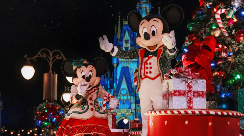 Mickeys-Very-Merry-Christmas-Party