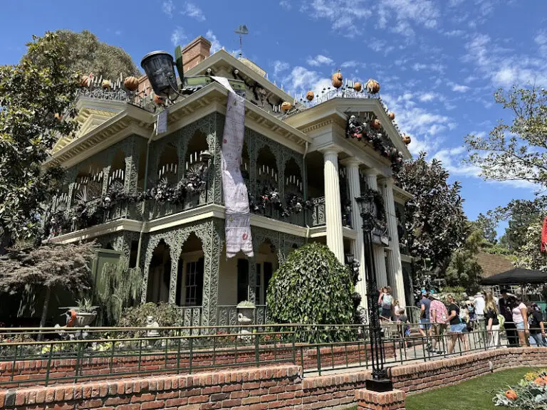 Haunted Mansion Holiday Overlay Returns to Disneyland for 2024 Chip