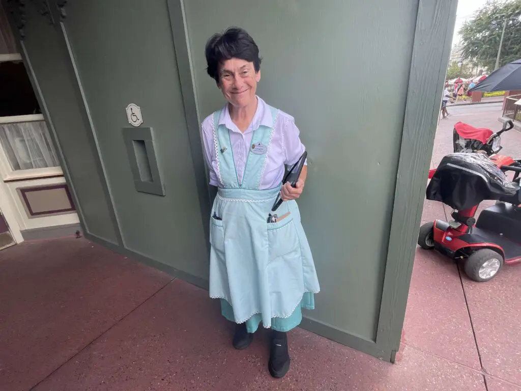 Cast Members at the Plaza Restaurant in the Magic Kingdom Receive New Costumes 1