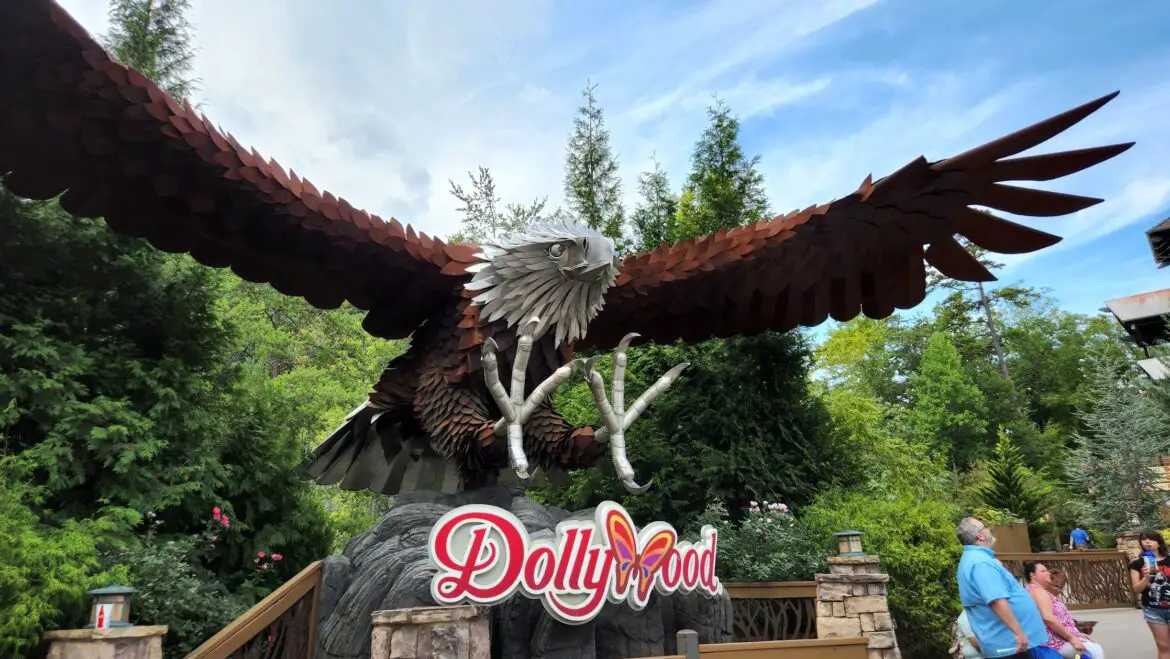 Dollywood Earns Six Golden Ticket Awards