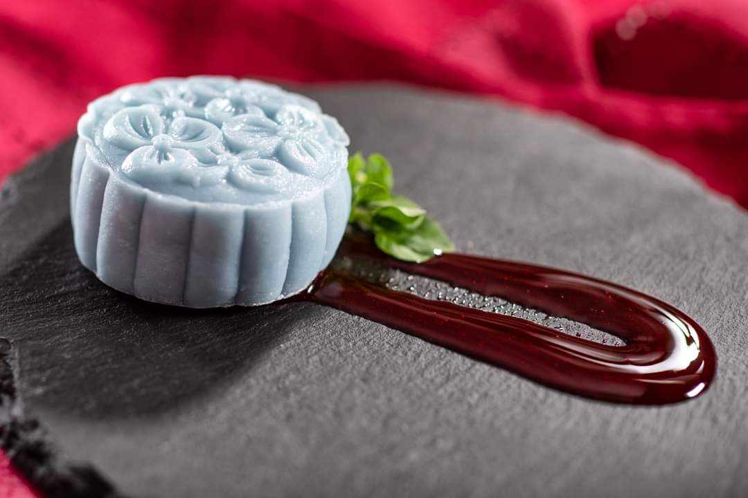 Celebrate the Moon Festival with this Snowy Mooncake in Epcot