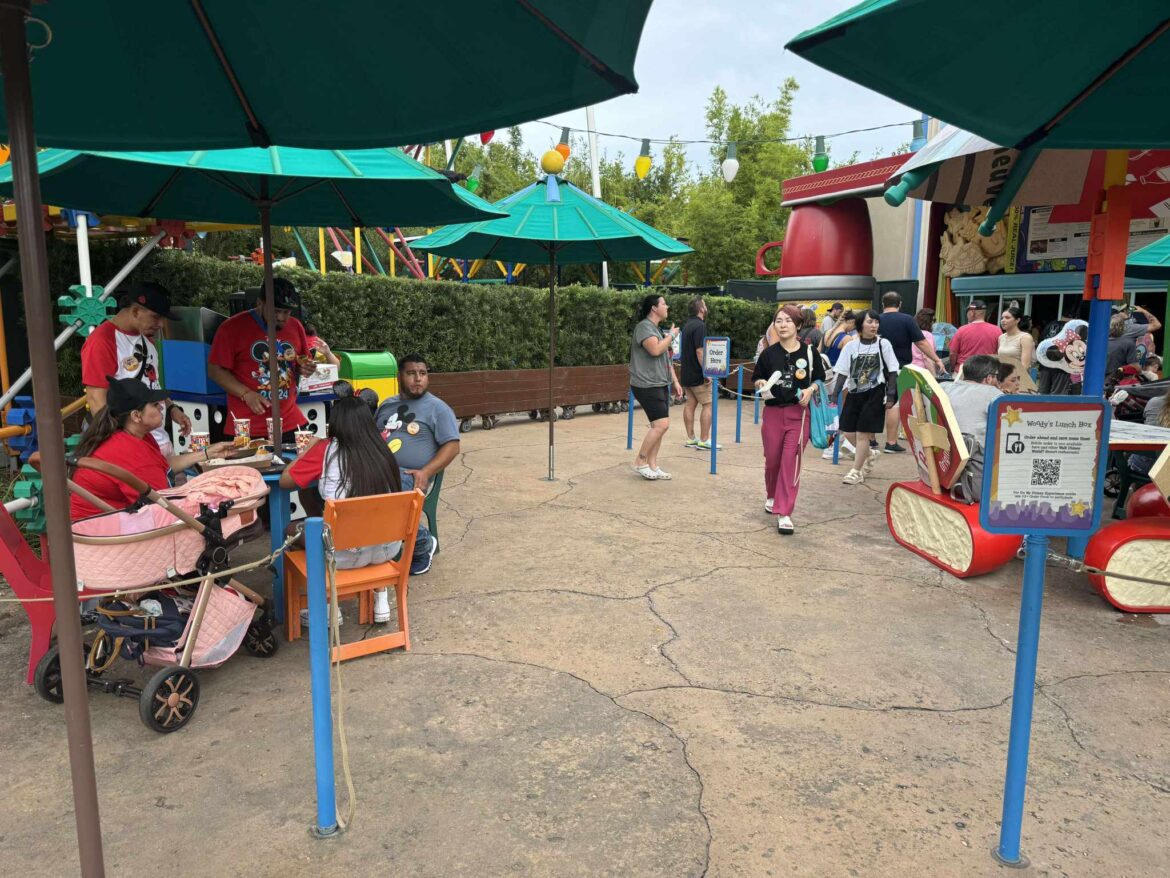 Woody’s Lunch Box Alternate Seating Area Near Star Wars Galaxy’s Edge