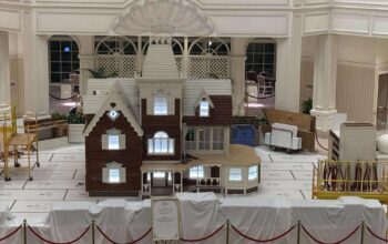 2024 Grand Floridian Gingerbread House 7