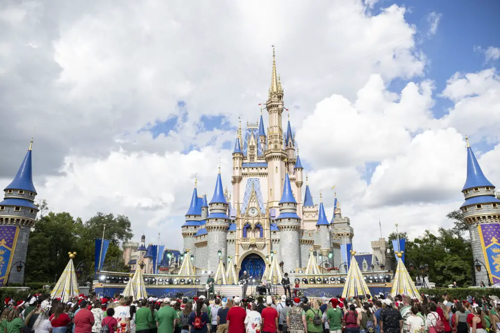 ABC To Film Disney Parks Christmas Day Parade Special Starting on November 2nd