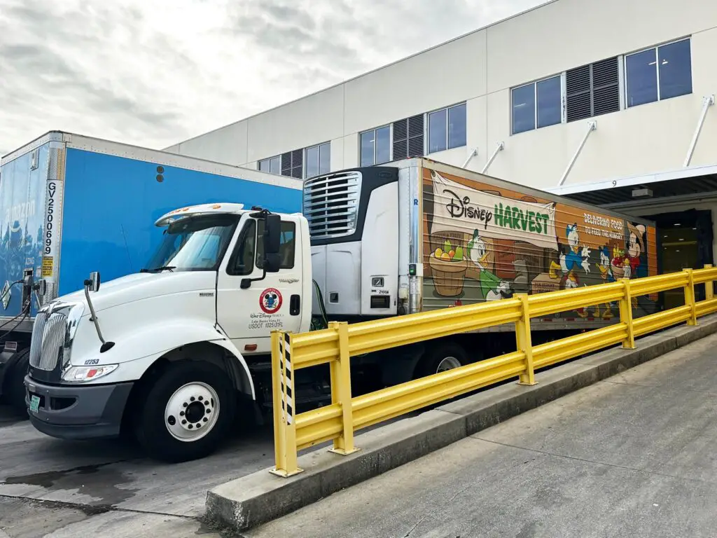 Disney World Cast Members & Second Harvest Food Bank Deliver 15,000 Ready to Eat Meals After Hurricane Milton 3