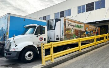 Disney World Cast Members & Second Harvest Food Bank Deliver 15,000 Ready to Eat Meals After Hurricane Milton 3