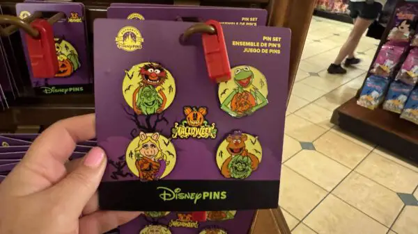 The Muppets Halloween Glow-in-the-Dark Pin Set