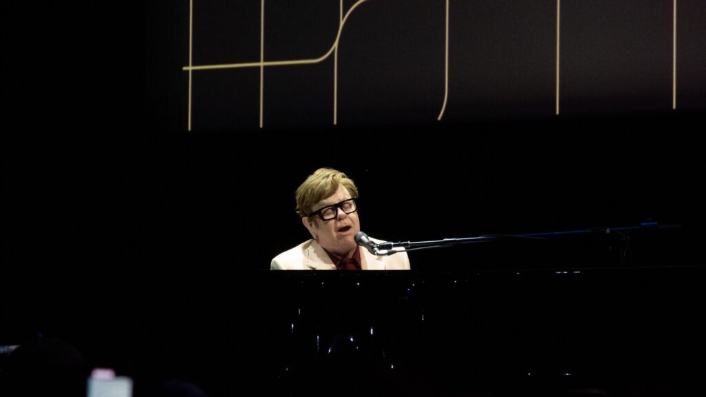 elton5