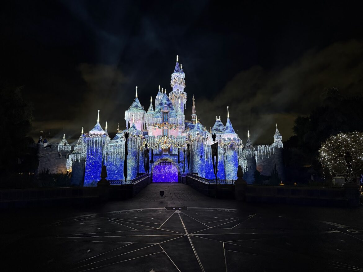 First Look “Believe In Holiday Magic” Fireworks Spectacular in Disneyland