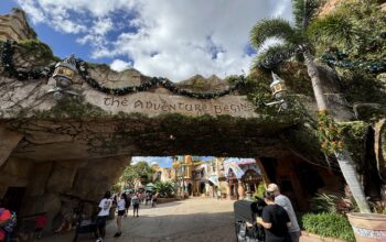 Christmas Decorations Arrive at Universal Orlando's Islands of Adventure 2