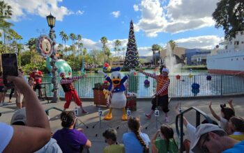 Donald Duck & Friends Holiday Show