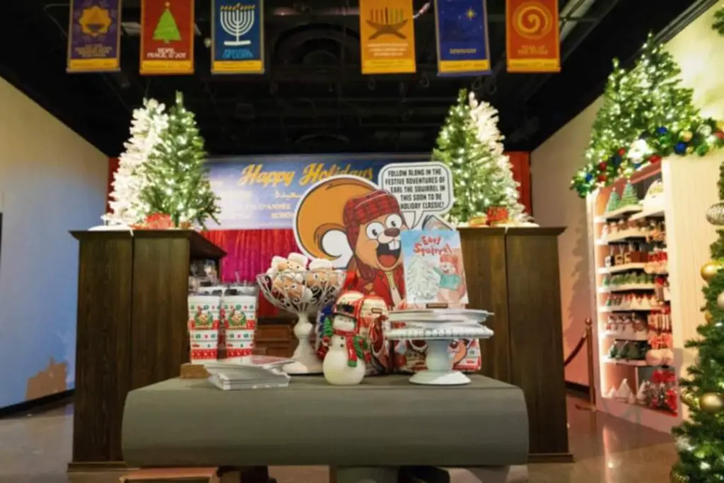 First Look at 2024 Universal Orlando Holiday Tribute Store 4