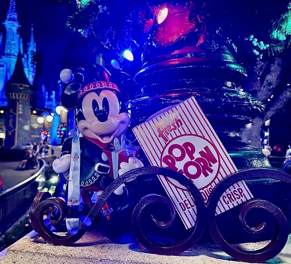 First Look at Elf Mickey Popcorn Bucket from Very Merry Christmas Party 1