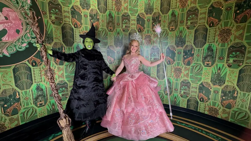 Glinda and Elphaba Meet and Greet at New Wicked Experience in Universal Studios Florida 1