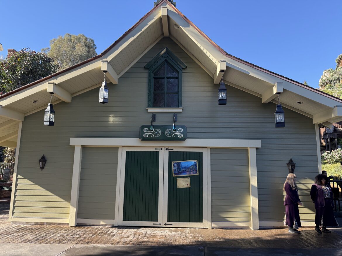 First Look at Haunted Mansion Madame Leotta Shop in Disneyland