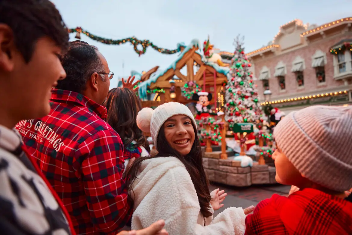 NEW Disneyland Holiday Ticket Offer for Disney+ Subscribers