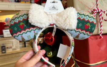 Minnie Mouse Holiday Knitted Ear Headband