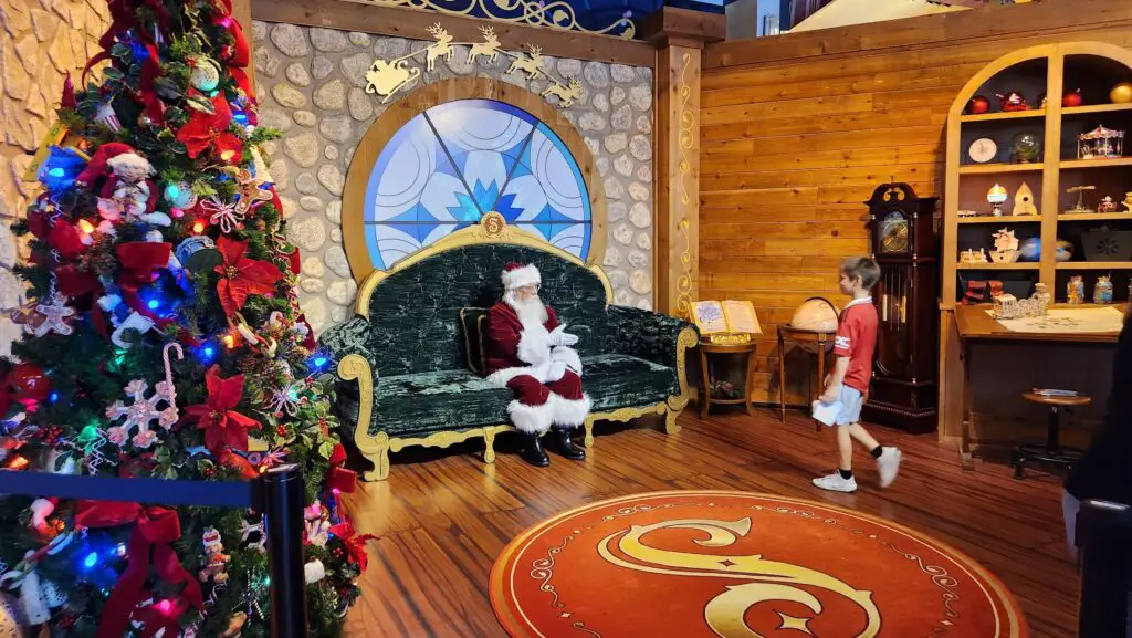 Santa Claus Meet and Greet Coming to Former Star Wars Trading Post in Disney Springs