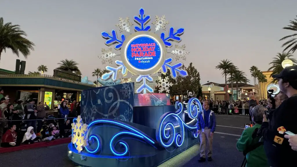 Universal Orlando's 2024 Holiday Parade Featuring Macy’s Returns 1