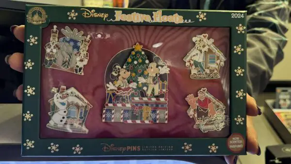 Disney Festive Floats Pin Set