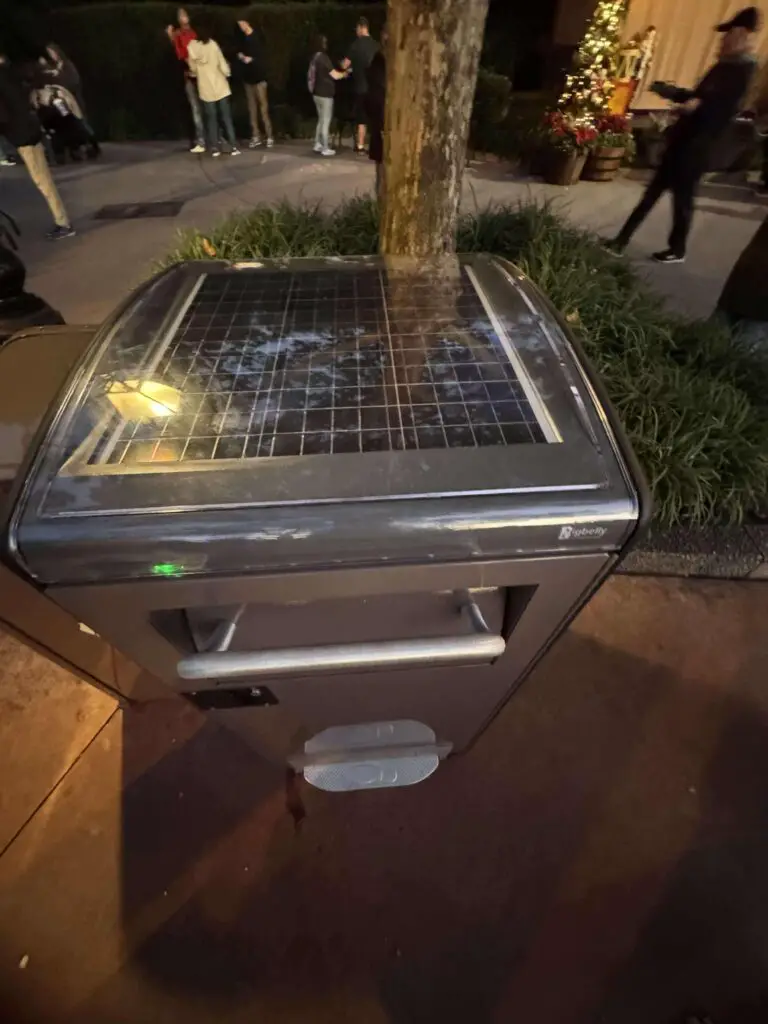 New Solar-Powered Trash Can Installed at EPCOT 2