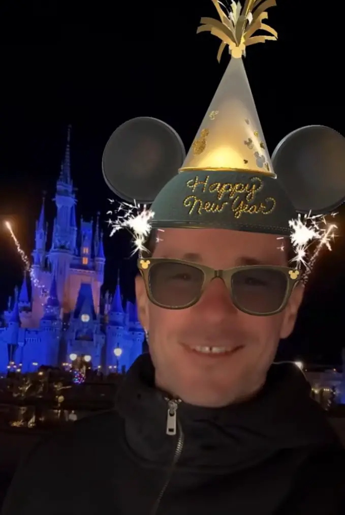 Ring in 2025 with Special New Year's Photopass Lenses at Disney World & Disneyland 2