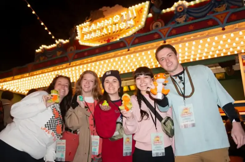 Disney Cast Members Say Farewell to Dinoland USA 3