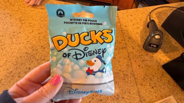 Ducks of Disney Mystery Pin Pack