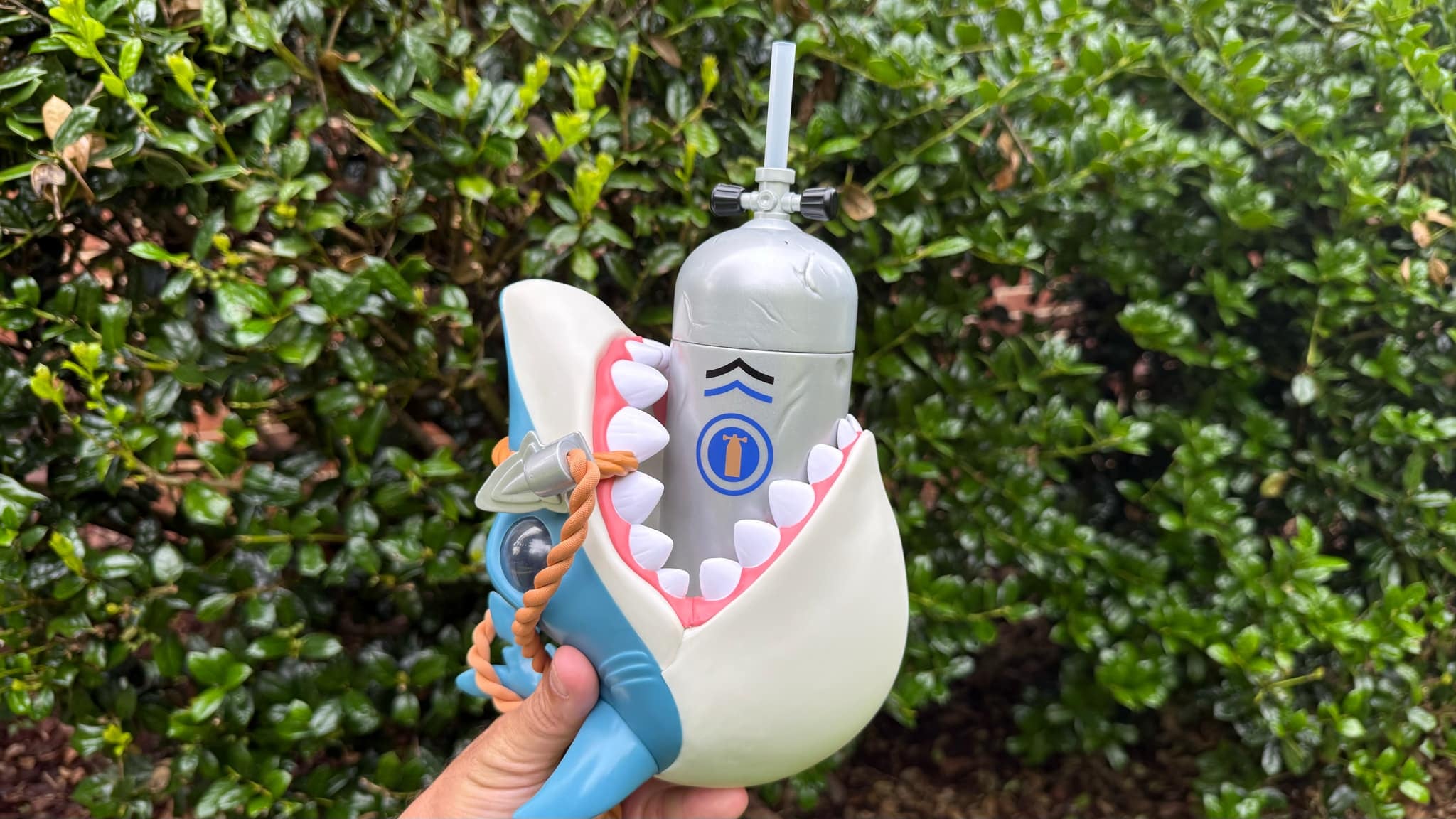 ‘Jaws’ 50th Anniversary Sipper Now Available at Universal Orlando ...
