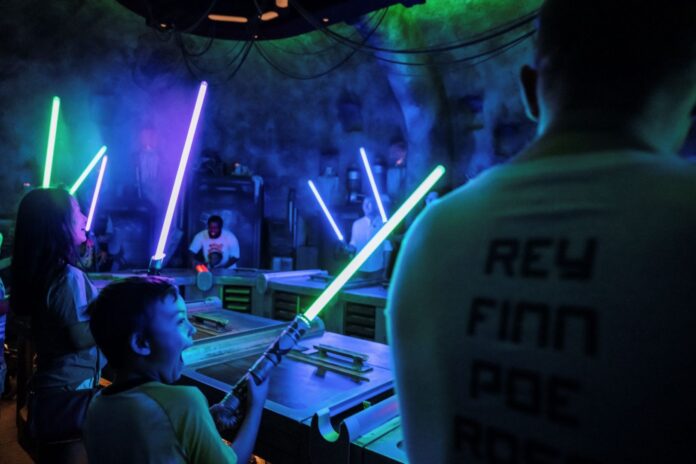 Savi’s Workshop Introduces Free Lightsaber Building Expo for a Limited Time Savi’s Workshop Introduces Free Lightsaber Building Expo for a Limited Time