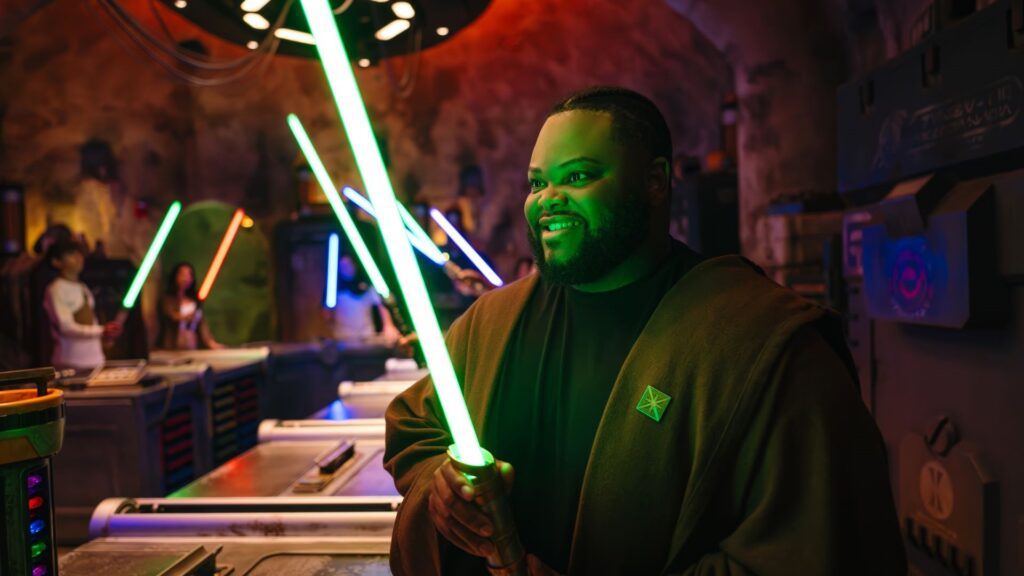 Savi’s Workshop Introduces Free Lightsaber Building Experience for a Limited Time Savi’s Workshop Introduces Free Lightsaber Building Expo for a Limited Time