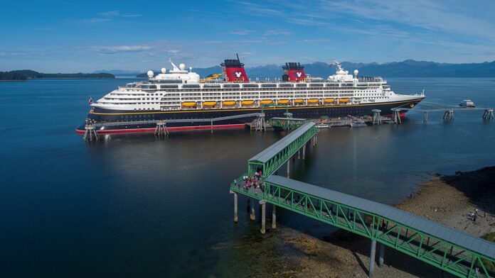 Disney Cruise Line and Huna Totem Corporation Sign Agreement to Bring Ships to Icy Strait Point ()
