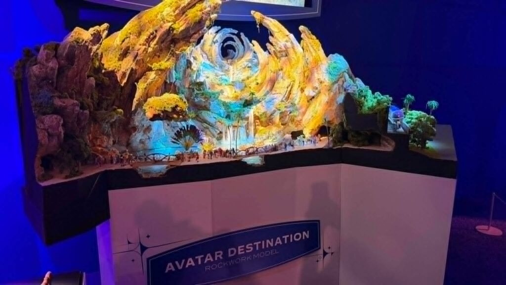 First Look at the Stunning Avatar Model Unveiled for Disney California Adventure at D23 First Look at the Stunning Avatar Model Unveiled for Disney California Adventure at D