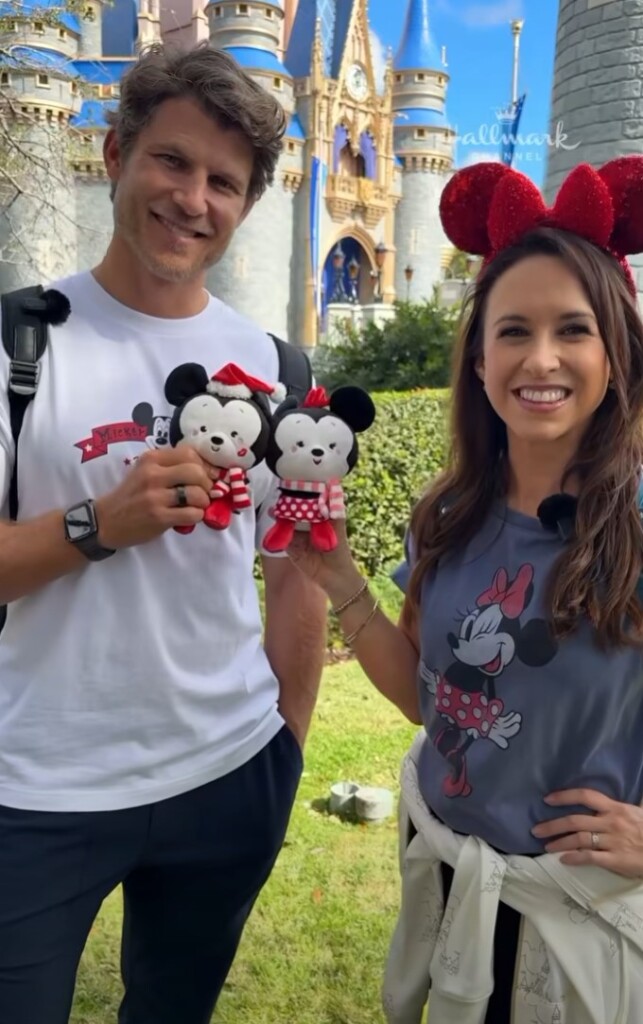 Cast of Holiday Ever After: A Disney World Wish Come True Visits Walt Disney World Cast of Holiday Ever After A Disney World Wish Come True Visits Walt Disney World ()